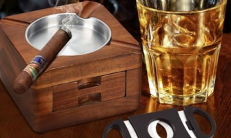 Elegáns ajándékokat kínálunk dohányos férfiaknak