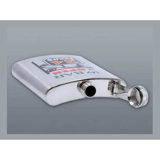 Szálcsiszolt króm színű rozsdamentes acél flaska, laposüveg 6 oz. = 1.77 dl - My Bar is Open felirattal