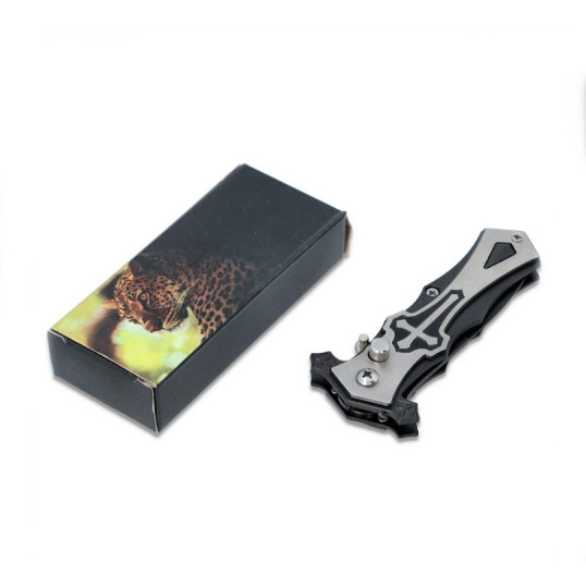 Fémből készült rugós bicska - fekete és ezüst színű műanyag markolattal 