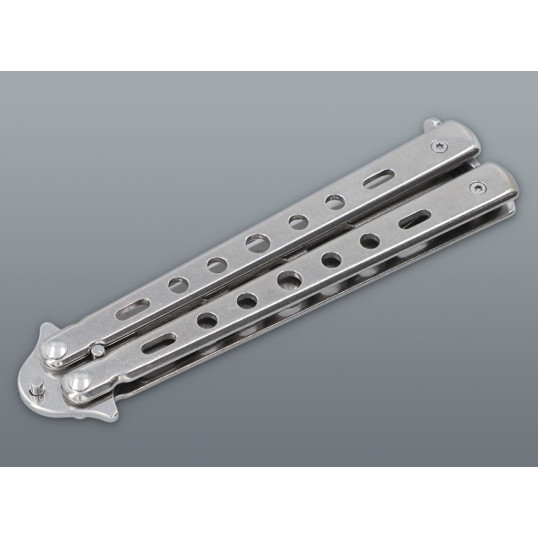 Ezüst színű színű fémből készült pillangókés