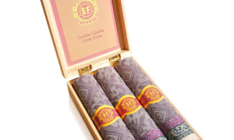 Minden, amit tudni akart a szivaros zsebkendő kapcsán!