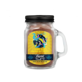 Smoke Killer illatgyertya üvegedényben, füllel és fém kupakkal – Bomb Ass Banana Nut Bread - kicsi