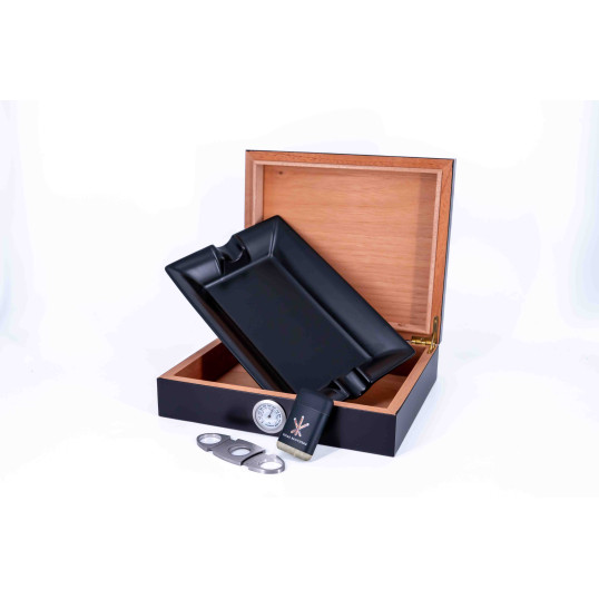 Humidorshop Cigarset szivaros ajándék szett - szivardobozzal, kerámia hamuzóval, szivargyújtóval és szivarvágóval