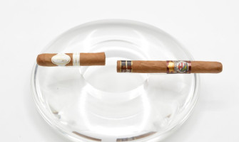 Ezért szeretik sokan az üveg hamutartókat