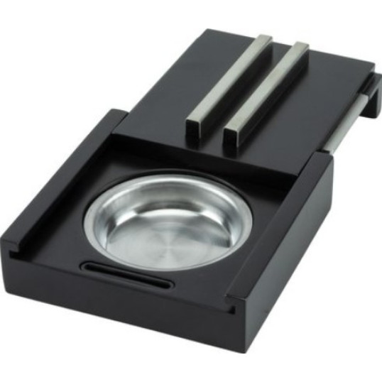 Szétcsúsztatható szivarszett hamutartóval és szivarvágóval