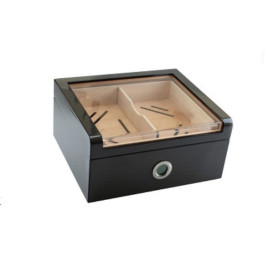 Faro humidor 60-80 szál szivar részére, üvegtető, cédrusfa belső, párásítóval, digitális hygrométerrel, fekete–grafitszürke színű, karbonhatású mintázattal