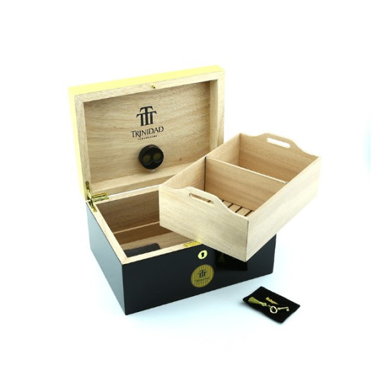 Trinidad - lakkozott fekete és sárga spanyol cédrusfa humidor kb 70 szál szivar részére