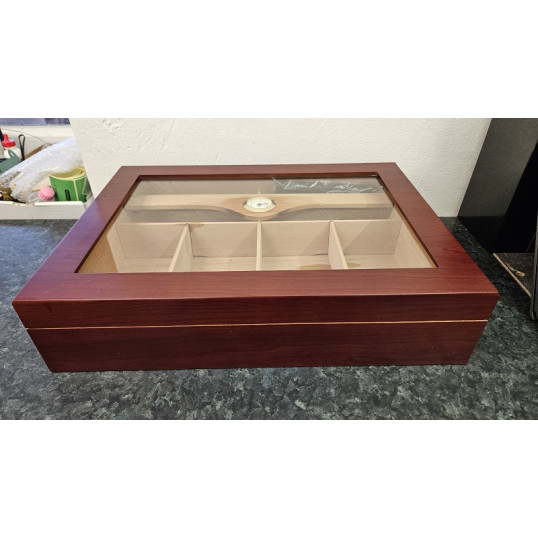 Angelo gasztro humidor 80-100 szál szivar részére, matt cseresznye színű, üvegtető, cédrusfa belső, párásító, analóg hygrométer - OUTLET-1