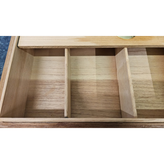 Angelo gasztro humidor 80-100 szál szivar részére, matt cseresznye színű, üvegtető, cédrusfa belső, párásító, analóg hygrométer - OUTLET-2