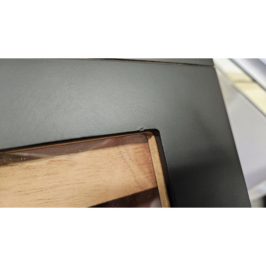 Angelo gasztrohumidor 100-150 szál szivar részére, fekete színű, üveges, cédrusfa belső, külső hygrométer, párásító- OUTLET-3