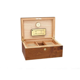 Adorini Humidor Elm Specially Selected Grande, cédrusfa belső, 150 szál szivar számára, aranybevonatú zsanérokkal, kiegészítőkkel