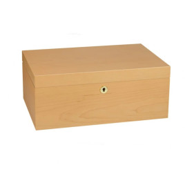 Adorini Humidor Europe Maple Specially Selected Grande, cédrusfa belső, 150 szál szivar számára, aranybevonatú zsanérokkal, kiegészítőkkel