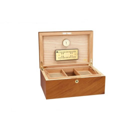 Adorini Humidor Mahogany Specially Selcted Grande, cédrusfa belső, 150 szál szivar számára, aranybevonatú zsanérokkal, kiegészítőkkel