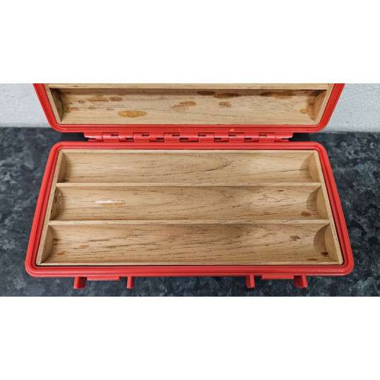 Angelo piros színű, műanyag utazó humidor, cédrusfa belsővel - OUTLET-1