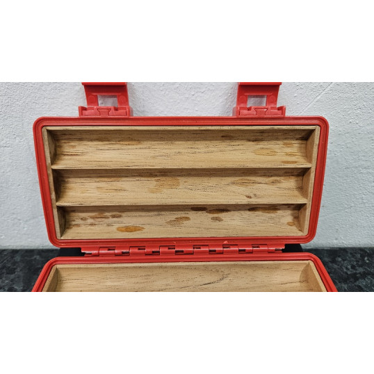 Angelo piros színű, műanyag utazó humidor, cédrusfa belsővel - OUTLET-1