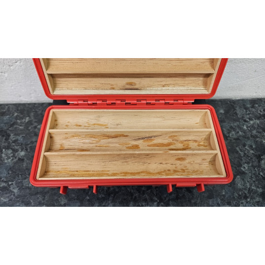 Angelo piros színű, műanyag utazó humidor, cédrusfa belsővel - OUTLET-2