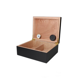Humidor cédrusfa szivartároló, párásítóval, digitális hygrométerrel, 30-60 szál szivar részére,  - Angelo