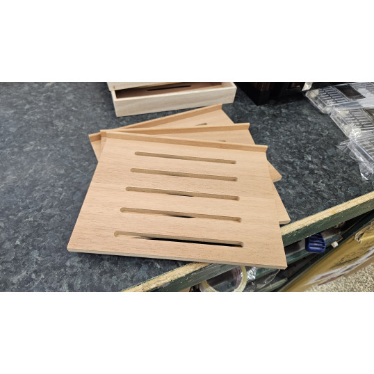 Angelo gasztrohumidor szekrény 80 szál szivar részére, négyszögletes, üvegajtós, barna színű, cédrusfa belső, párásító, analóg hygrométer - OUTLET