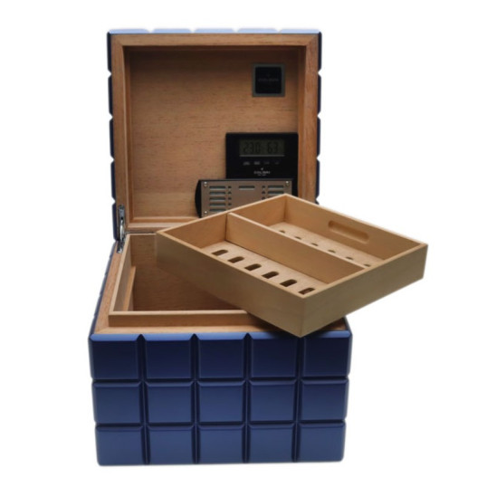 Colibri Heritage Cube humidor 40-50 szál szivar számára, kék színű, digitális hygrométerrel