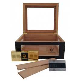 Germanus Humidor, fekete carbon mintás, három oldalán és a tetején üveges, kb. 100 szál szivar részére, cédrusfa belsővel, párásítóval, higrométerrel