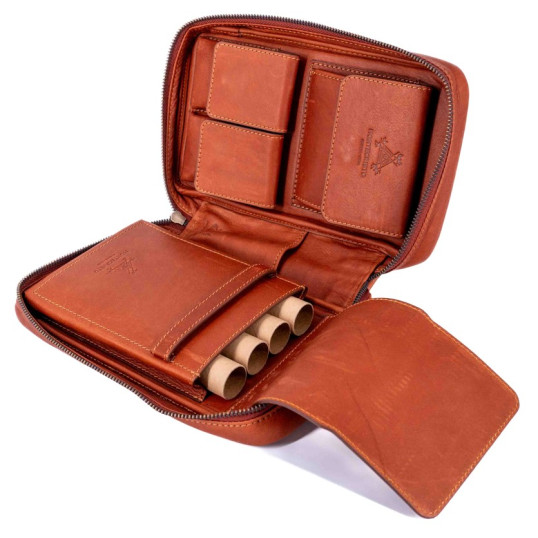 Montecristo bőr szivartartó 4 szivar részére, tároló rekeszekkel az egyéb szivaros kiegészítőknek