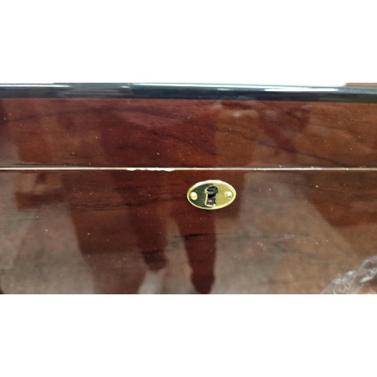 Deauville szivardoboz 100 szál szivar részére, dohánylevél mintás, fogantyúval és kivehető tálcával OUTLET