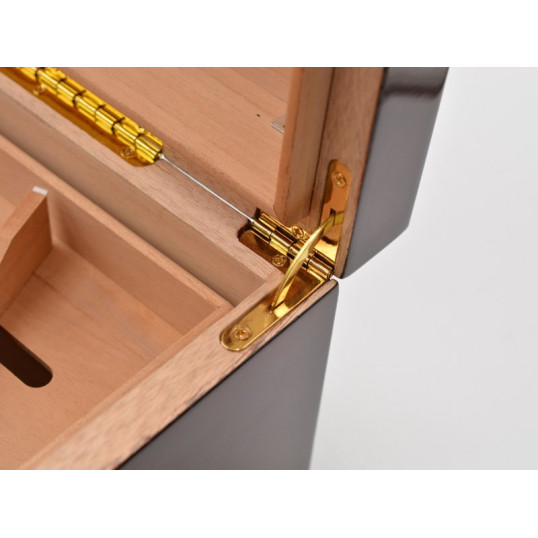 Deauville szivardoboz 100 szál szivar részére, dohánylevél mintás, fogantyúval és kivehető tálcával OUTLET