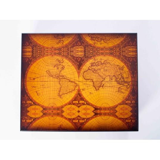 Capri Old World humidor a Humidor Supreme®-től – 25–30 szál szivar részére, világtérkép mintás cédrusfa szivardoboz