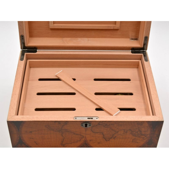Humidor 100 szál szivar részére, kivehető tálcával és gravírozható táblával - Old World
