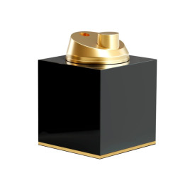 Adorini luxus asztali szivaröngyújtó – magasfényű fekete lakkozott fa, arany színű részletekkel, egylángos jet láng