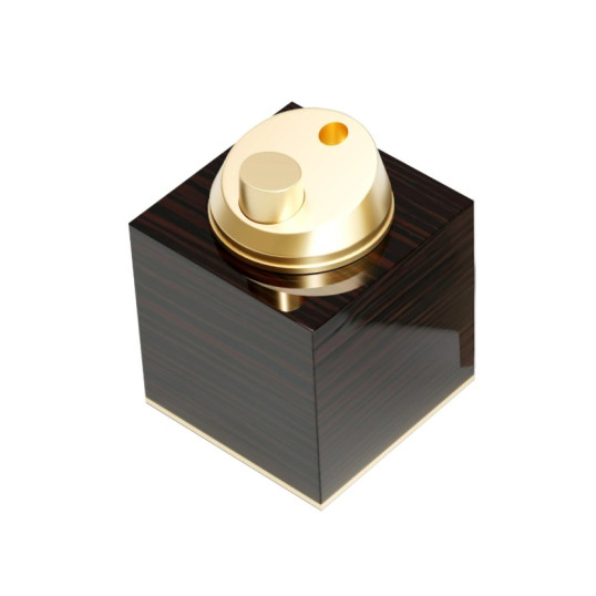 Adorini luxus asztali szivaröngyújtó – magasfényű ébenfa hatású lakkozott fa, arany színű részletekkel, egylángos jet láng