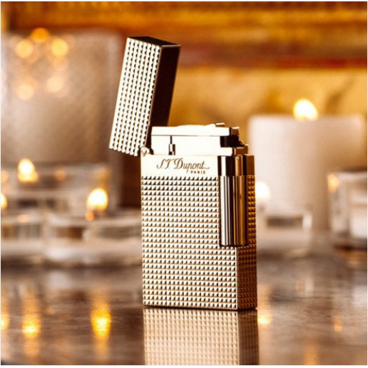 Szivaröngyújtó S.T. Dupont Ligne 2 káró mintás - Arany