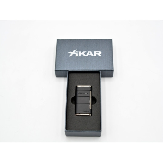 Xikar Allume Tuxedo Black szivar öngyújtó 1-es szúró lánggal fekete/króm