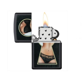 Zippo Benzines Vihargyújtó – Matt Fekete „Keyhole” Mintával