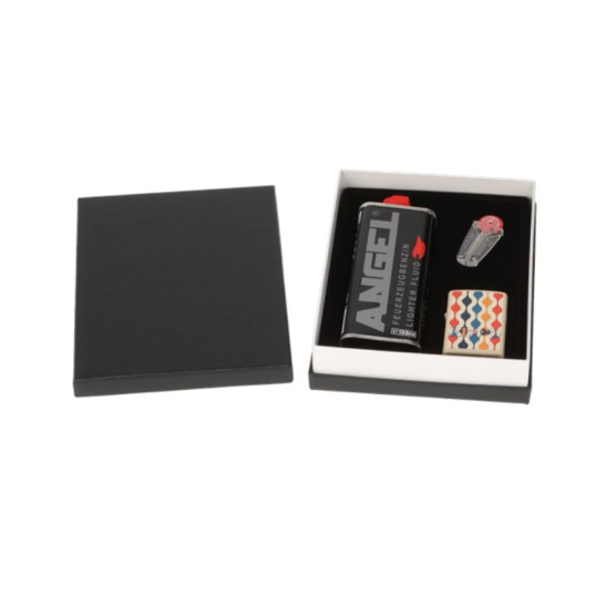 Zippo ajándék szett – Retro mintás dizájnú benzines öngyújtó, 125 ml benzin és tűzkő készlet díszdobozban