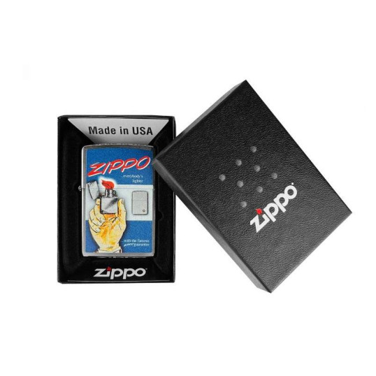Benzines Zippo öngyújtó  -  Nyitott Zippo-öngyújtót tartó kéz