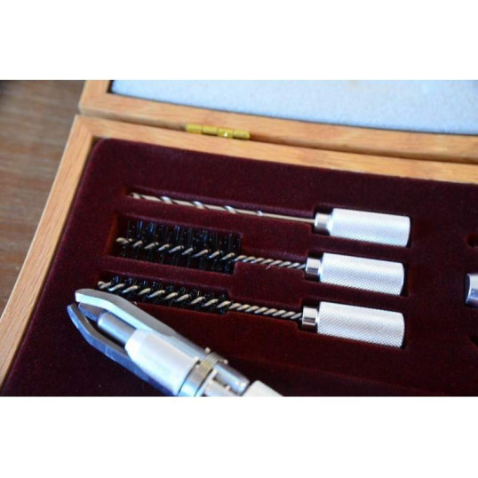 Pipakaparó készlet 7 részes, fa díszdobozban - Angelo