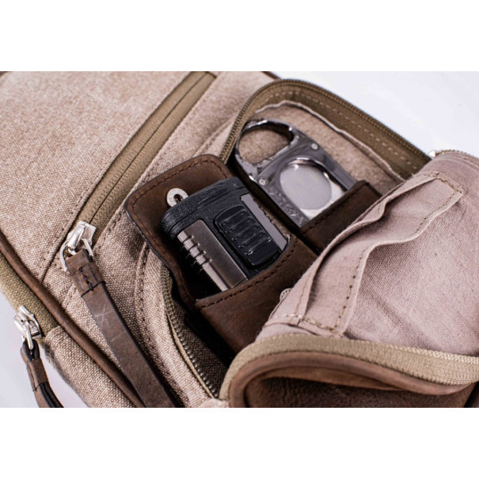 Szürke és barna színű canvas vászon pipa vagy szivartartó hátitáska, keresztpántos - Passatore
