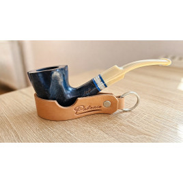 Angelo freehand pipa – 9 mm filteres, különleges kék árnyalatú fejjel, elefántcsont színű nyerges szárral, díszgyűrűkkel