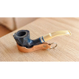 Angelo freehand pipa – 9 mm filteres, különleges kék árnyalatú fejjel, elefántcsont színű nyerges szárral, díszgyűrűkkel