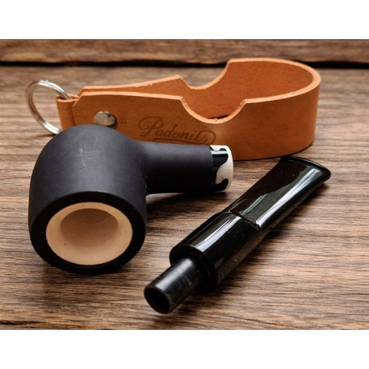 Angelo tajtékbetétes Billiard pipa – 9 mm filteres, matt fekete, ONDA díszgyűrűvel