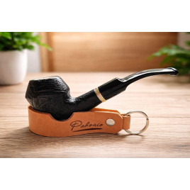 Angelo tajtékbetétes Bulldog pipa – 9 mm filteres, matt fekete, rusztikolt hatású, ezüst színű díszgyűrűvel