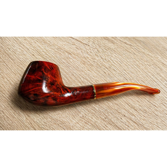 Angelo brandy hanga gyökér pipa – 9 mm filteres, polírozott vörös fej, arany színű díszgyűrűvel