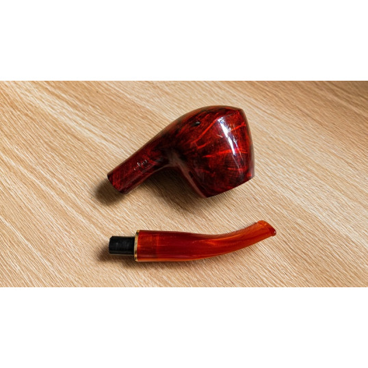 Angelo brandy hanga gyökér pipa – 9 mm filteres, polírozott vörös fej, arany színű díszgyűrűvel