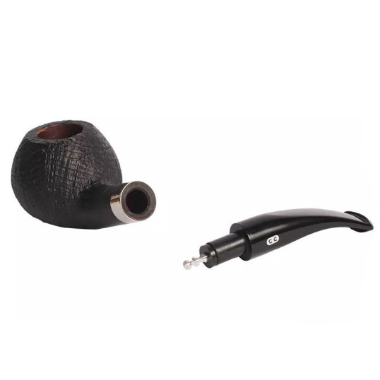 Chacom L Essard 871, fekete színű homokfúvott briar pipa enyhén hajlított akril szárral és széles alumínium gyűrűvel