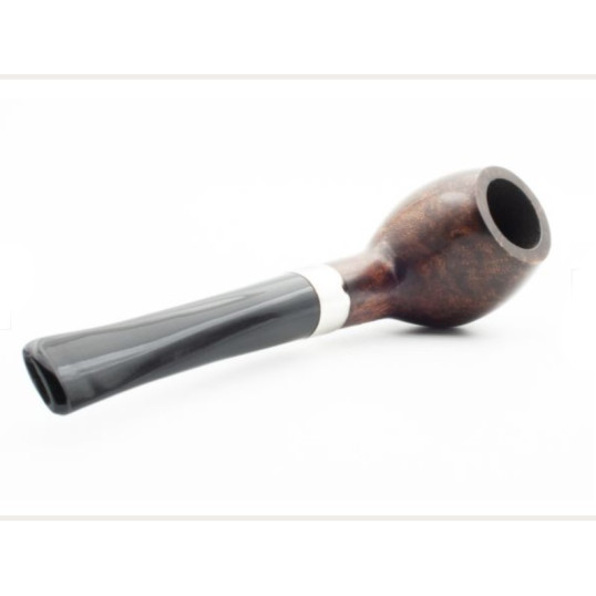 Peterson Aran 87 barna polírozott apple pipa – 9 mm filteres, fishtail szopókával