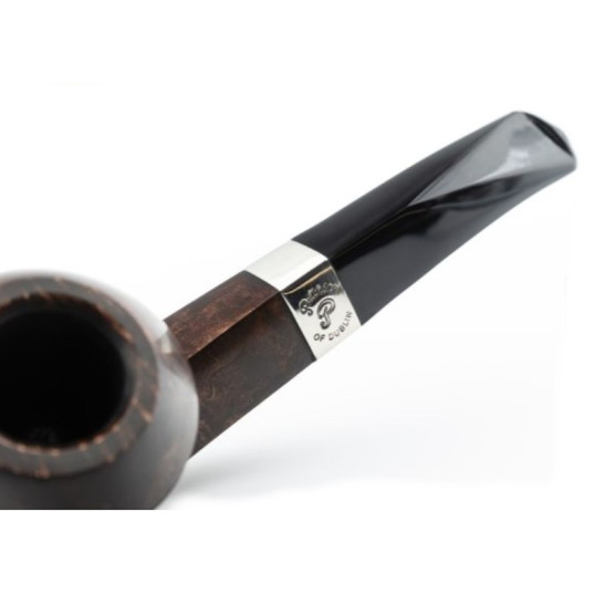 Peterson Aran B5 barna polírozott bent bulldog pipa – 9 mm filteres, fishtail szopókával
