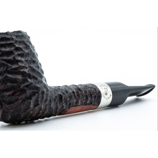 Peterson Donegal Rocky 53 Fishtail rusztikolt hanga gyökér pipa 9mm filterrel - Vörösesbarna színű