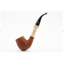 Rattray s Bamboo Bent SandBlast Light homokfúvott hangagyökér pipa 9mm filterrel - Barna színű