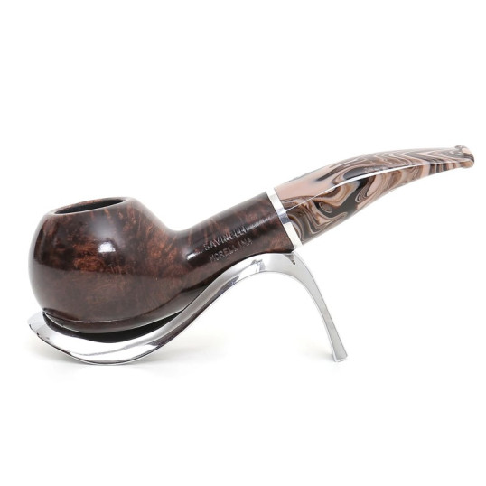 Savinelli Morellina Smooth Brown 321 hanga gyökér pipa 9mm filterrel, cappuccino színű csutorával és enyhén hajlított szárral
